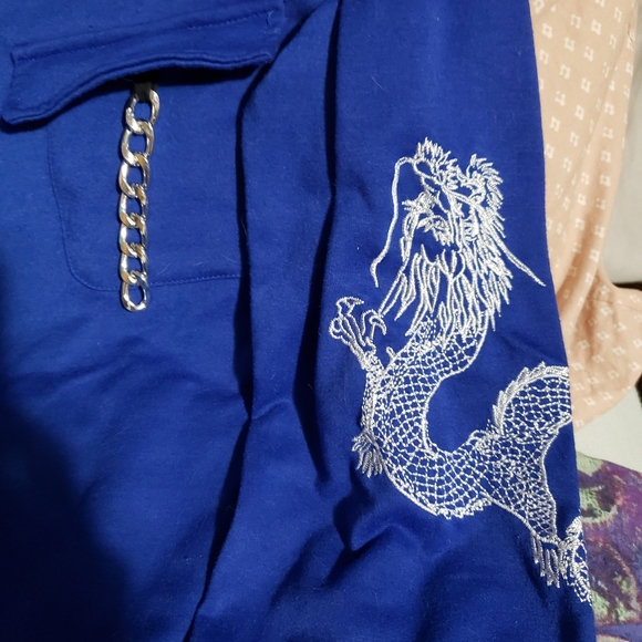 Zen Embroidered Dragon Sweatshirt - Picture 3 of 4